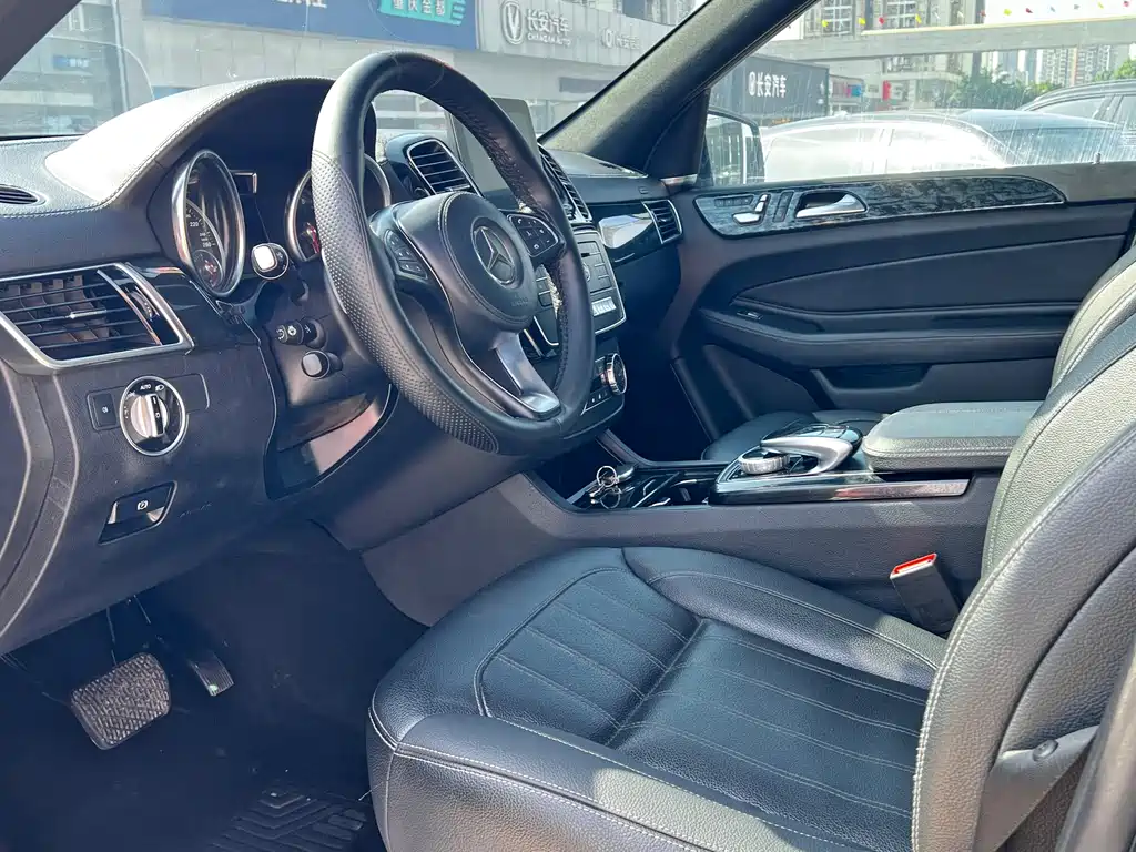 Mercedes-Benz GLS 2017 — фото 11