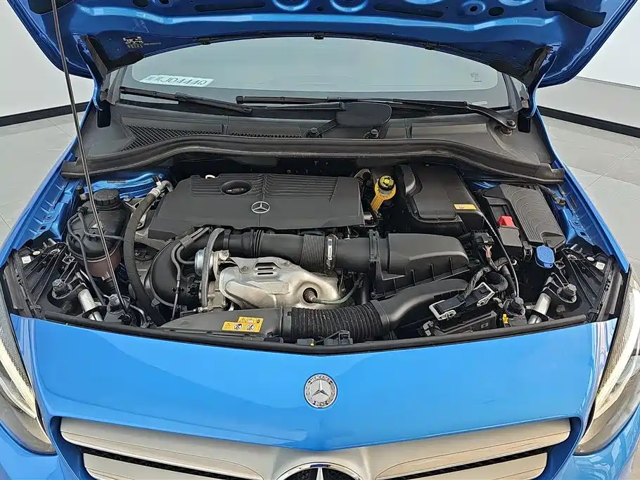 Mercedes-Benz B-Class 2016 — фото 10