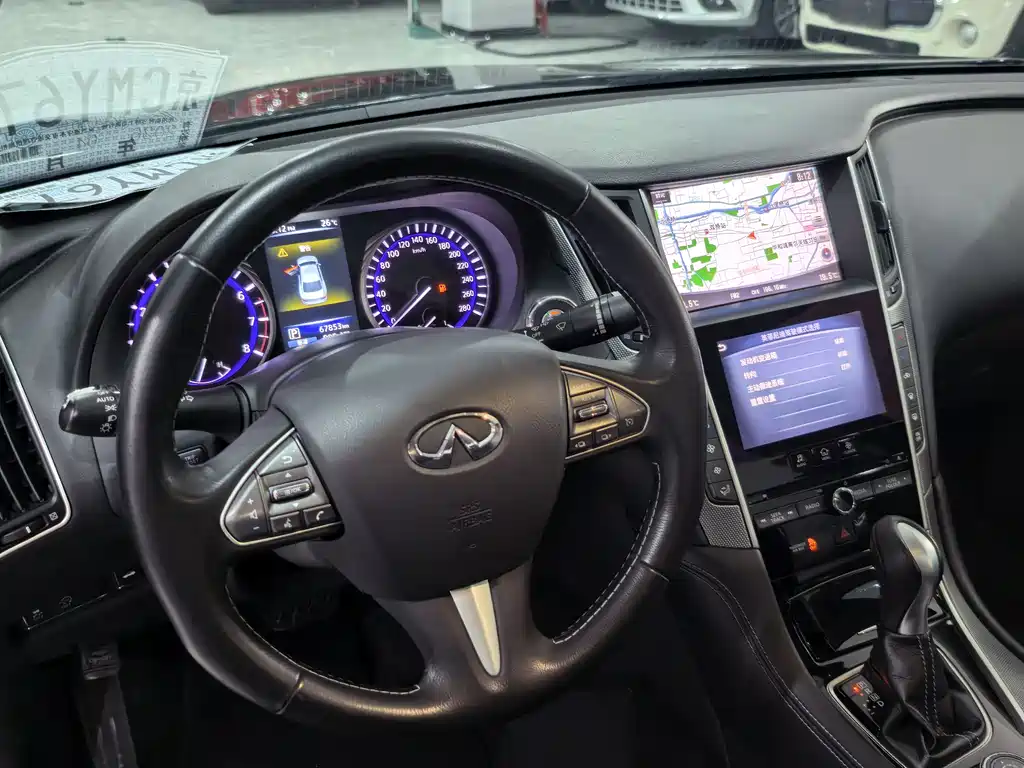 Infiniti Q50L 2015 — фото 10