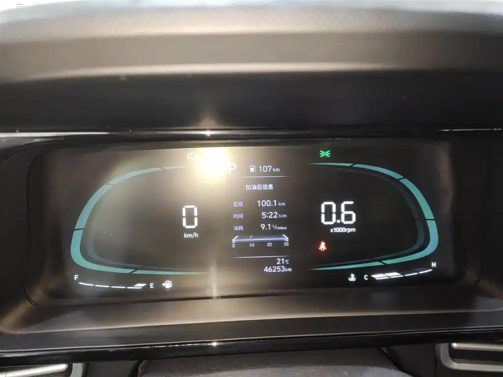 Hyundai Elantra 2023 — фото 12