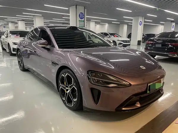 Xiaomi SU7 2024
