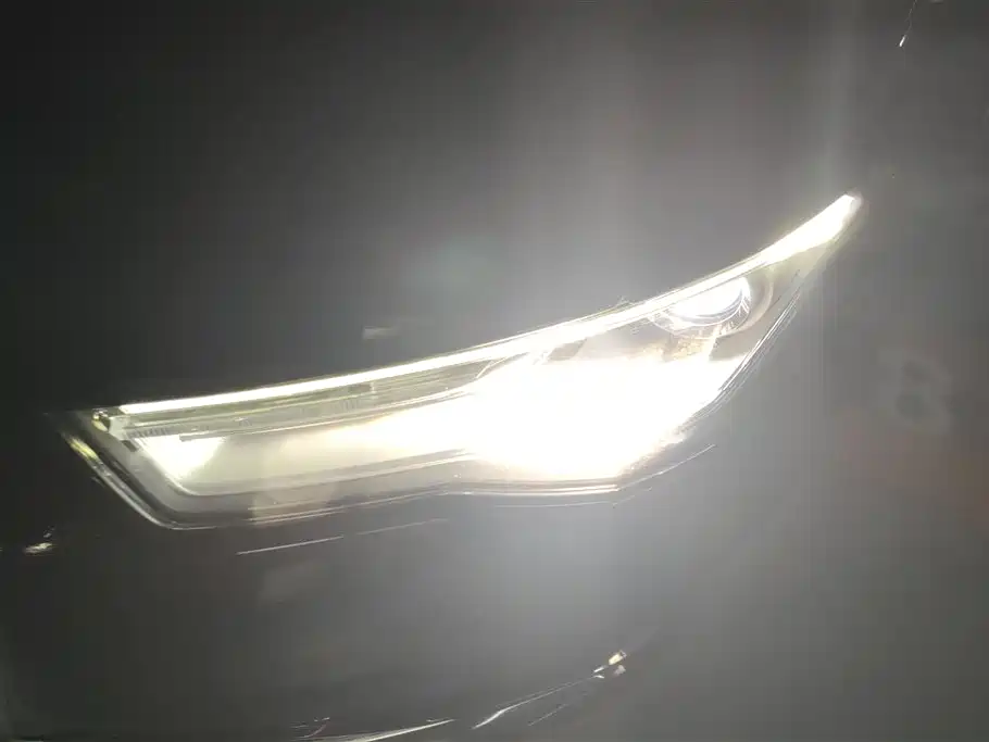 Audi A6L 2016