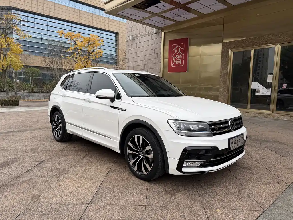 Volkswagen Tiguan L 2021 — фото 3