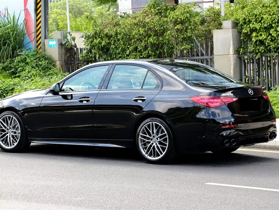 Mercedes-Benz C-Class AMG 2025 — фото 14