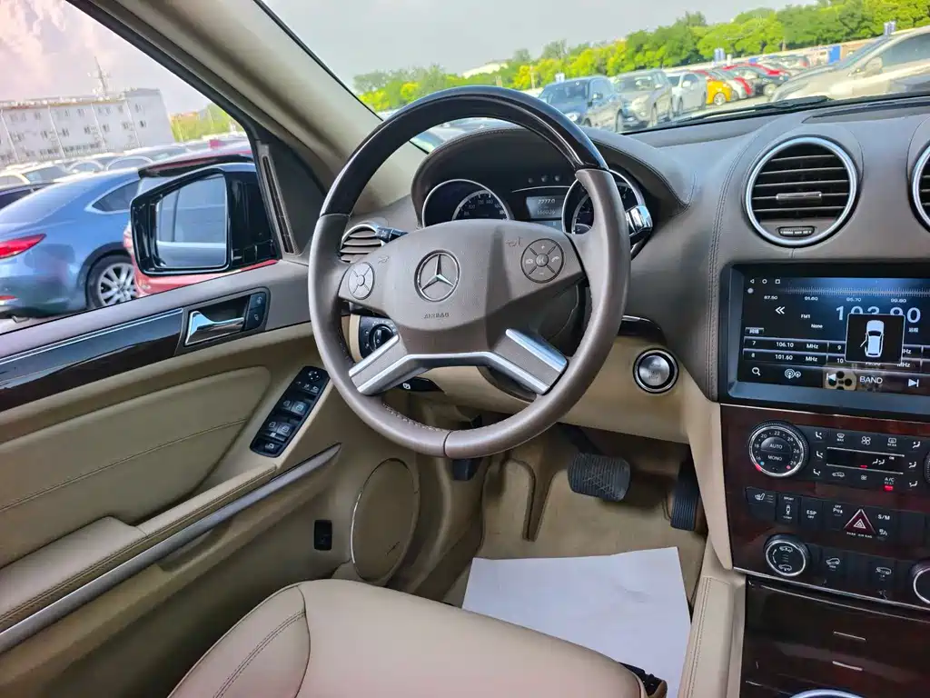 Mercedes-Benz GL-Class 2011 — фото 16