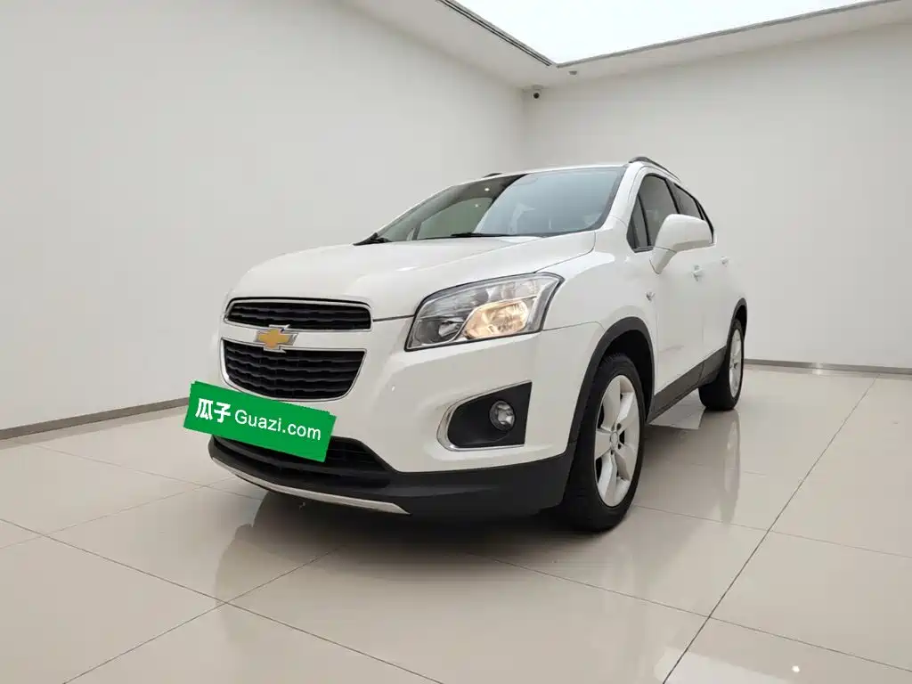Chevrolet Trax 2015 — фото 1
