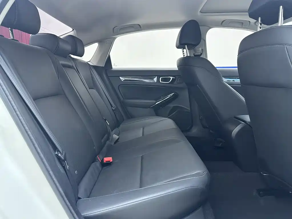 Honda Civic 2023 — фото 10