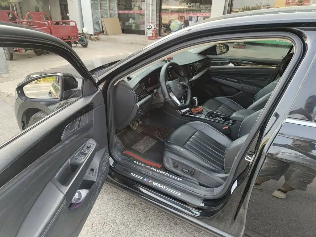 Volkswagen Passat 2022 — фото 17