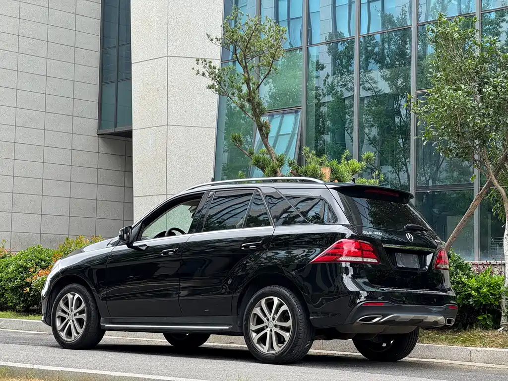 Mercedes-Benz GLE 2017