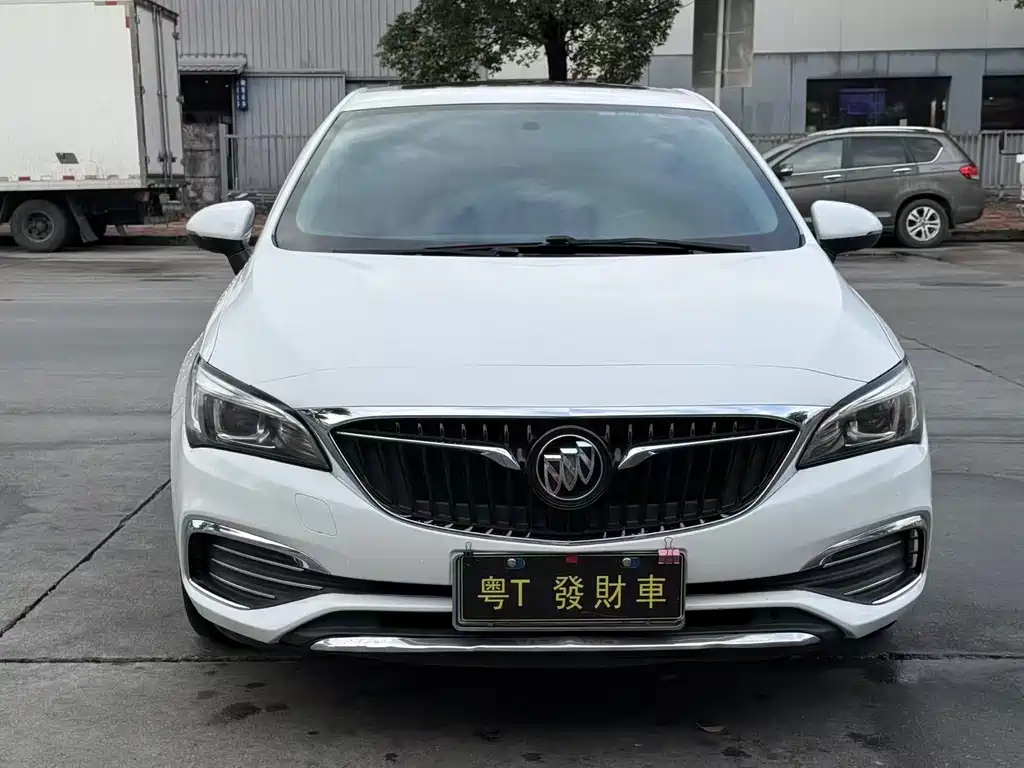 Buick Verano 2018 — фото 2