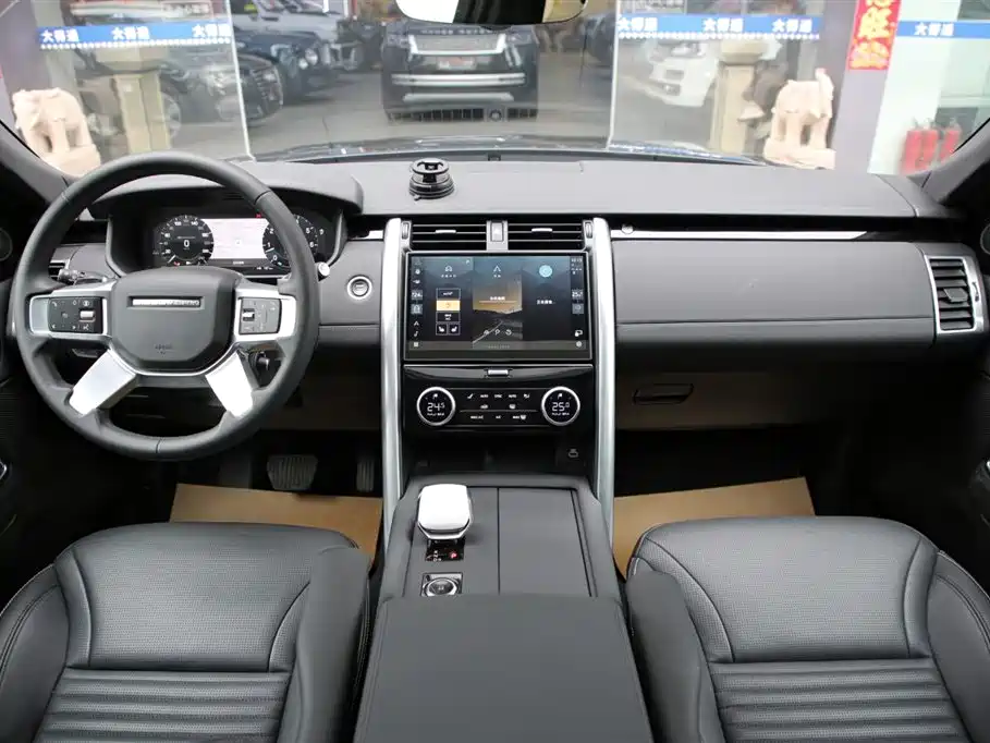 Land Rover Discovery 2026 — фото 10