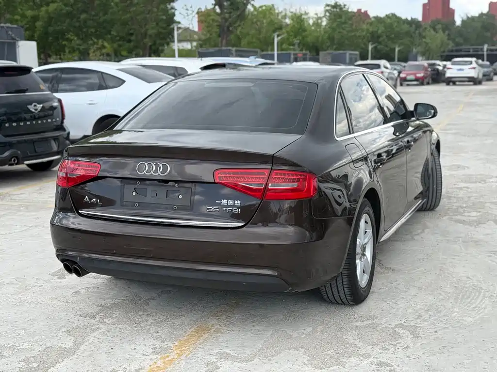 Audi A4L 2015 — фото 8