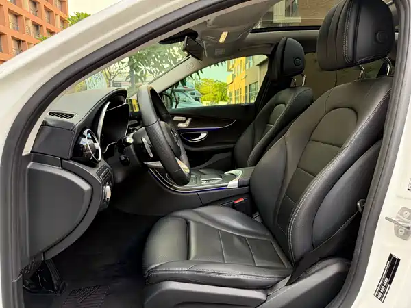 Mercedes-Benz C-Class 2020