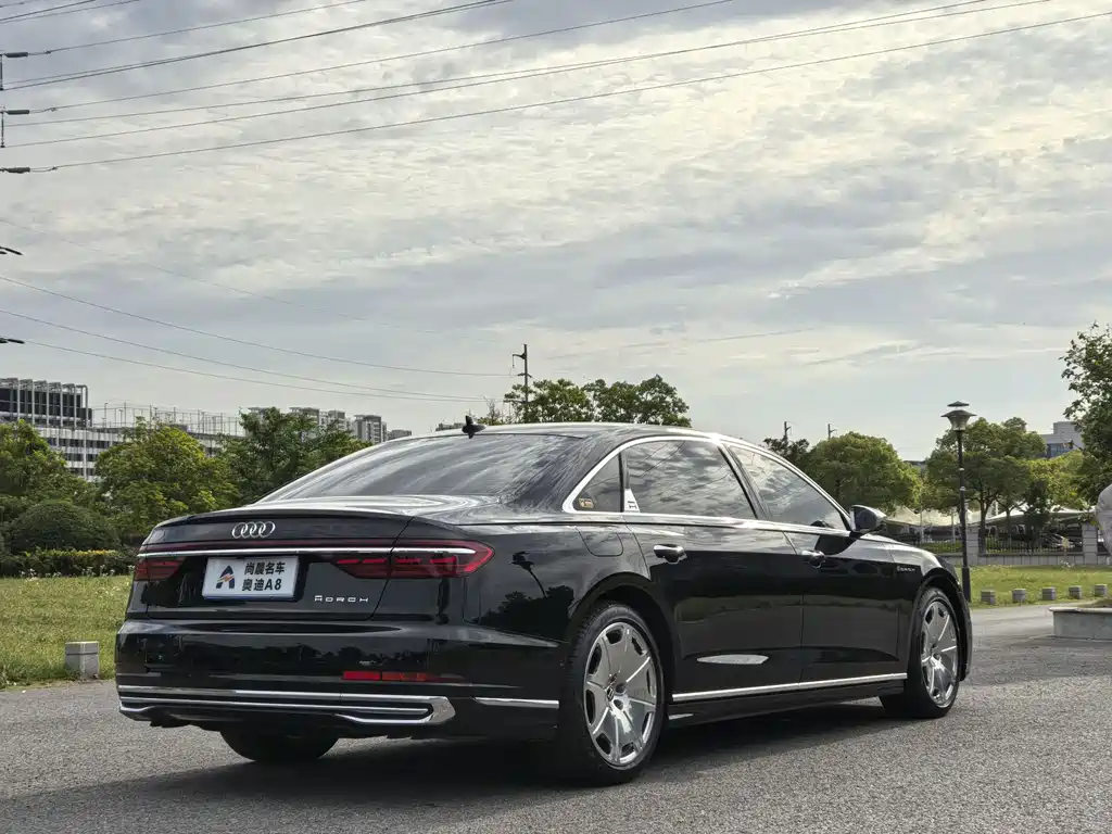 Audi A8 2025 — фото 17