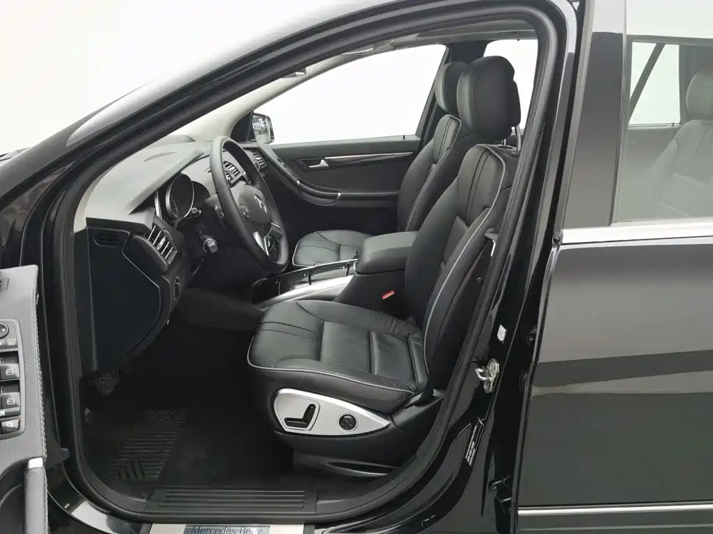 Mercedes-Benz R-Class 2016 — фото 10