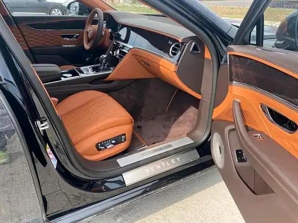 Bentley Flying Spur 2023