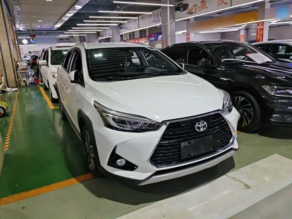 Toyota Yaris L 2021 — фото 22