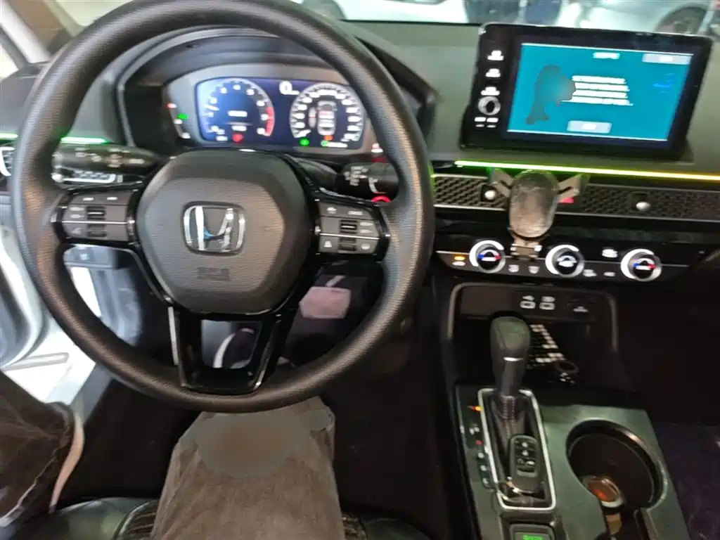 Honda Civic 2024 — фото 10