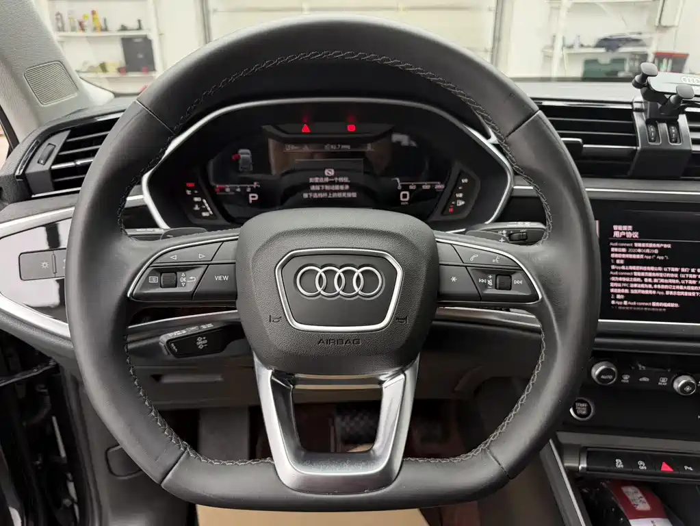 Audi Q3 2022 — фото 10
