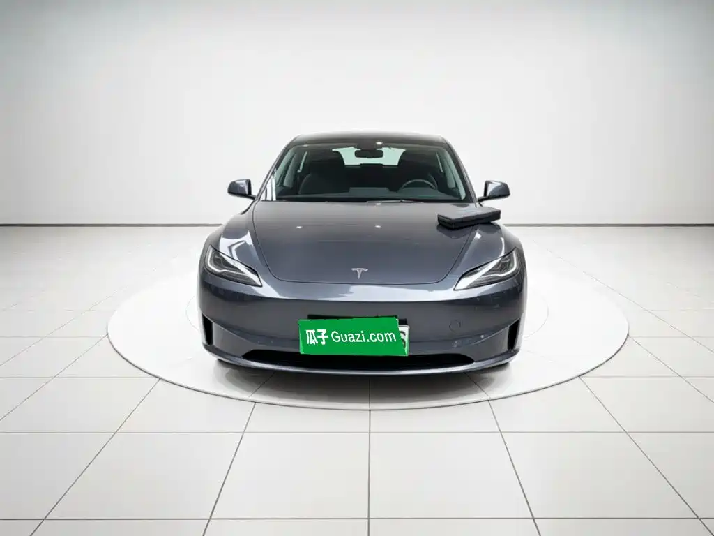 Tesla Model 3 2024 — фото 2