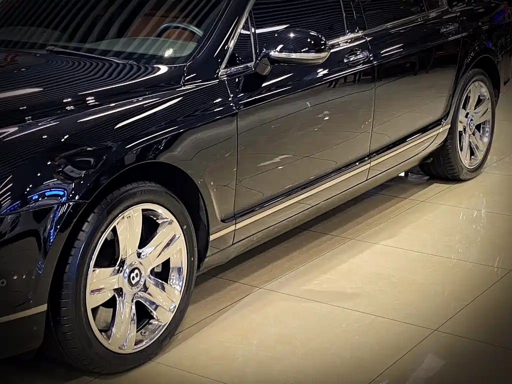 Bentley Flying Spur 2012 — фото 9
