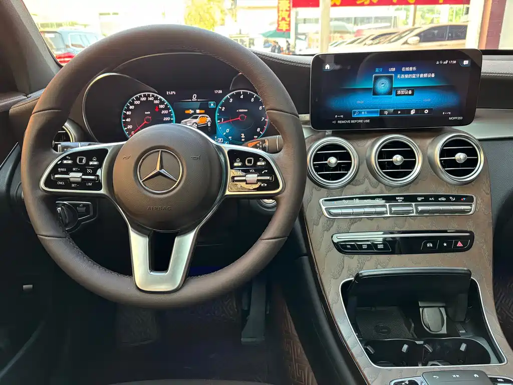 Mercedes-Benz GLC 2023 — фото 16