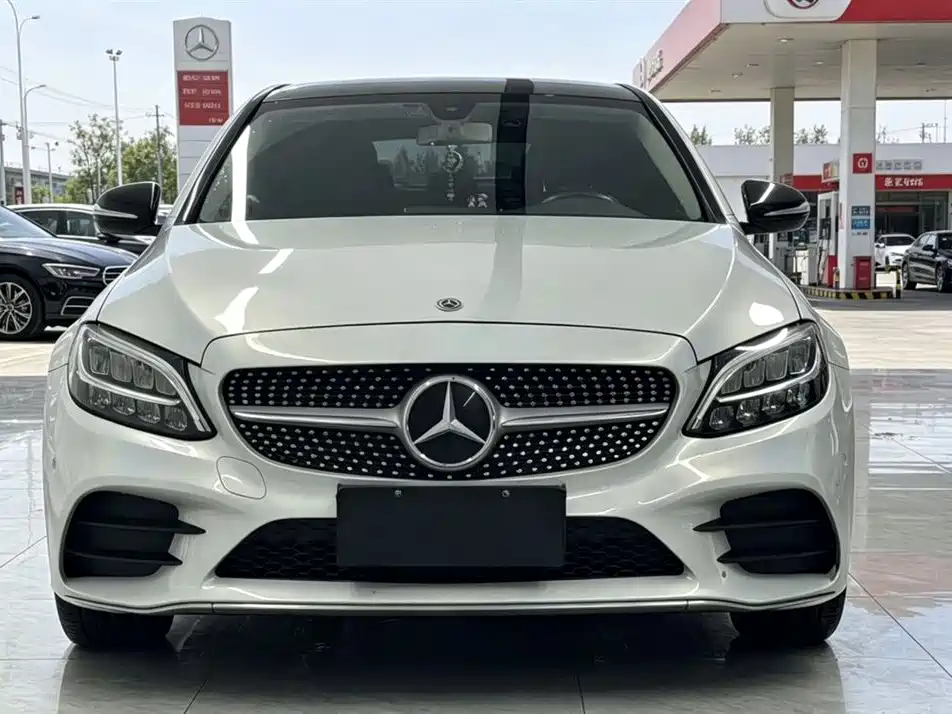 Mercedes-Benz C-Class 2020
