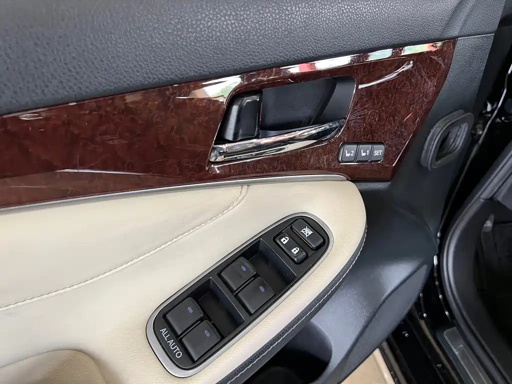 Toyota Crown 2018 — фото 17