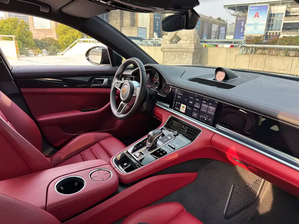 Porsche Panamera 2018 — фото 12