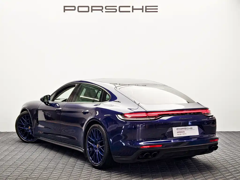 Porsche Panamera 2022