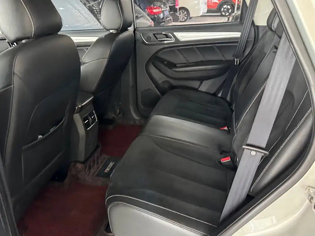Roewe RX5 New Energy 2017