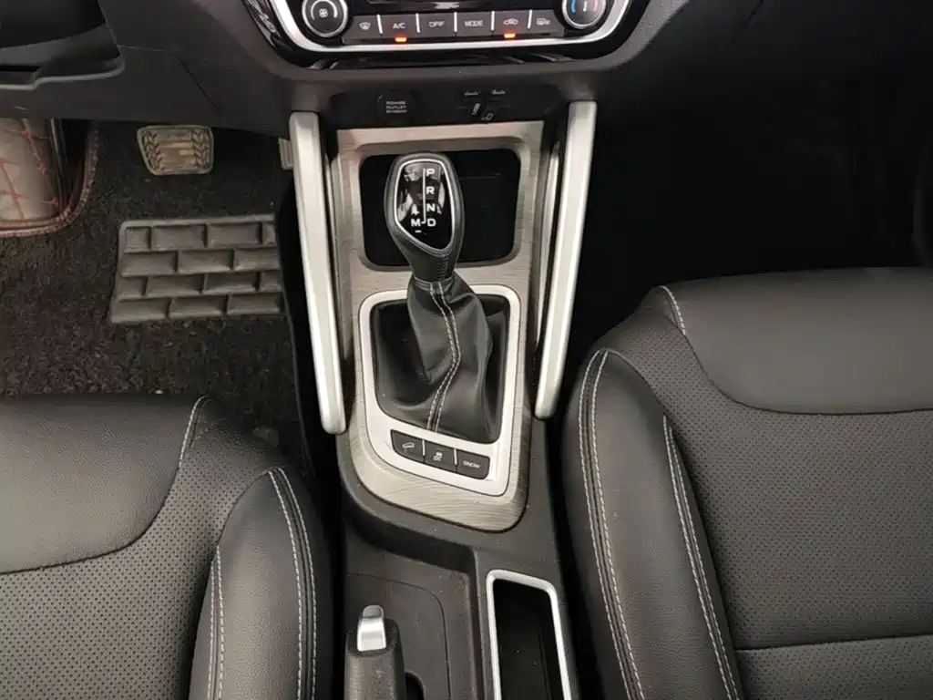 Geely Vision X3 2019 — фото 14