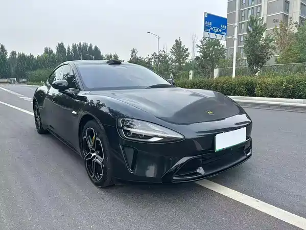 Xiaomi SU7 2025