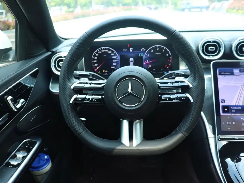 Mercedes-Benz C-Class 2023 — фото 17