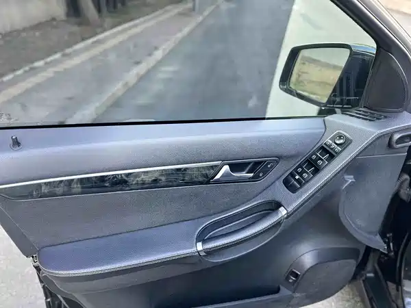 Mercedes-Benz R-Class 2017