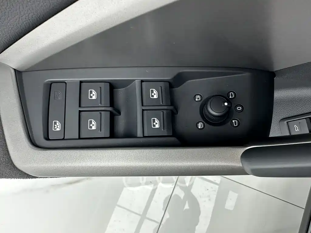Audi Q3 2023 — фото 12