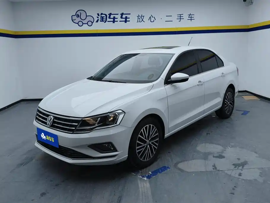 Volkswagen Jetta 2019 — фото 1
