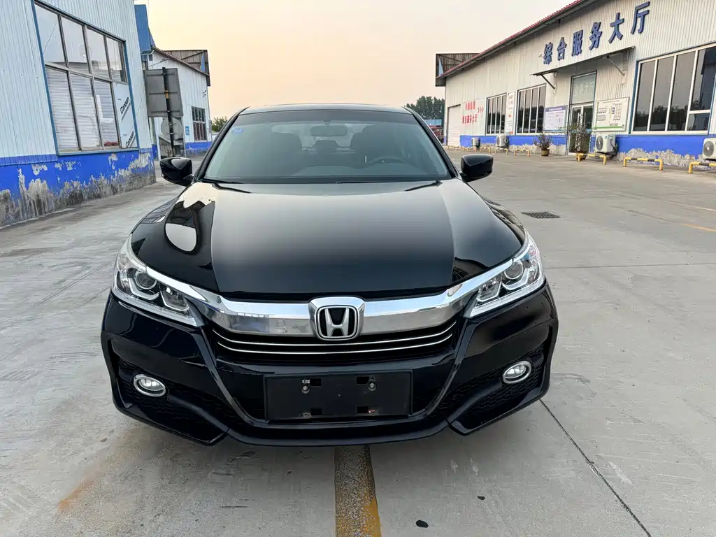 Honda Accord 2017 — фото 2