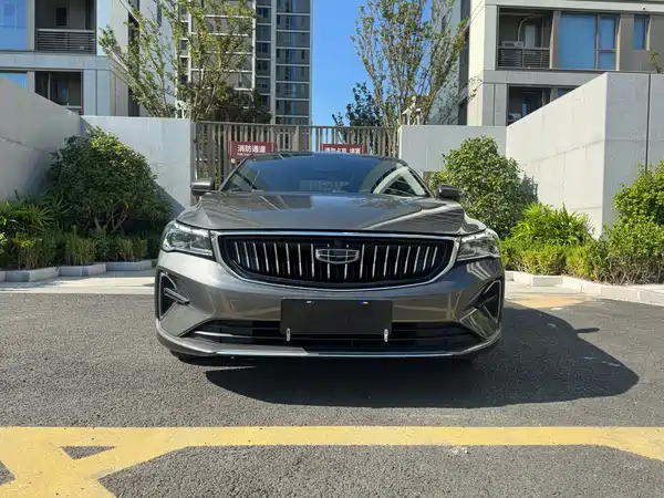 Geely Emgrand 2023