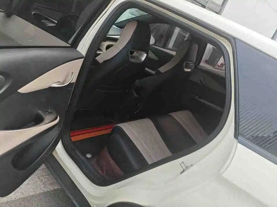 BYD Dolphin 2023