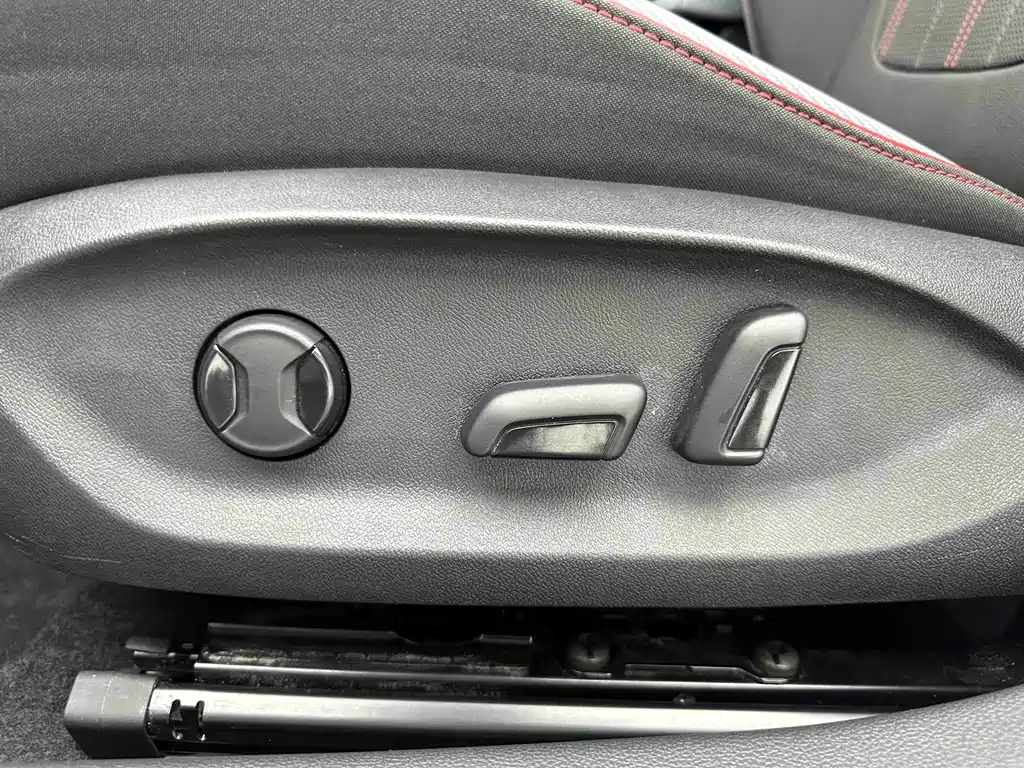 Volkswagen Lamando 2023 — фото 11