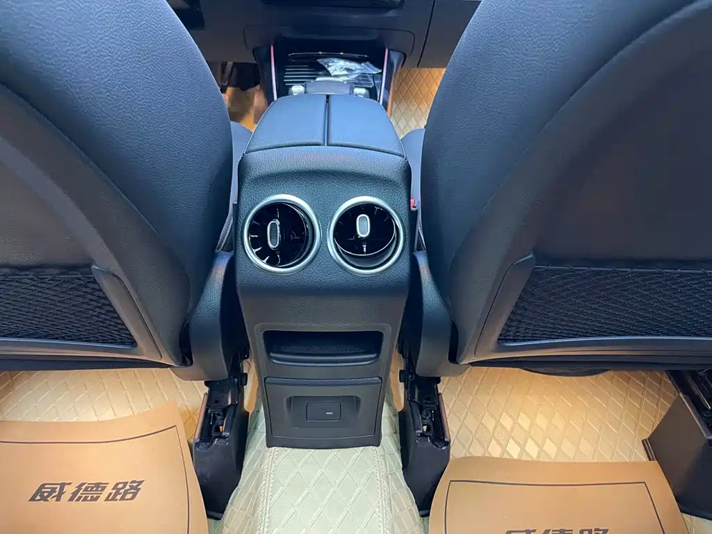 Mercedes-Benz GLA 2023 — фото 18