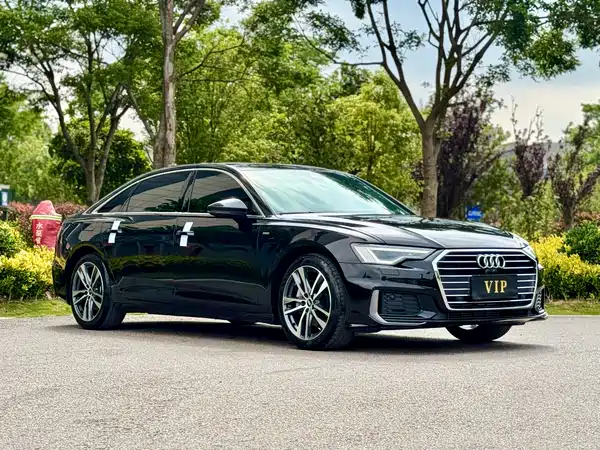 Audi A6L 2022