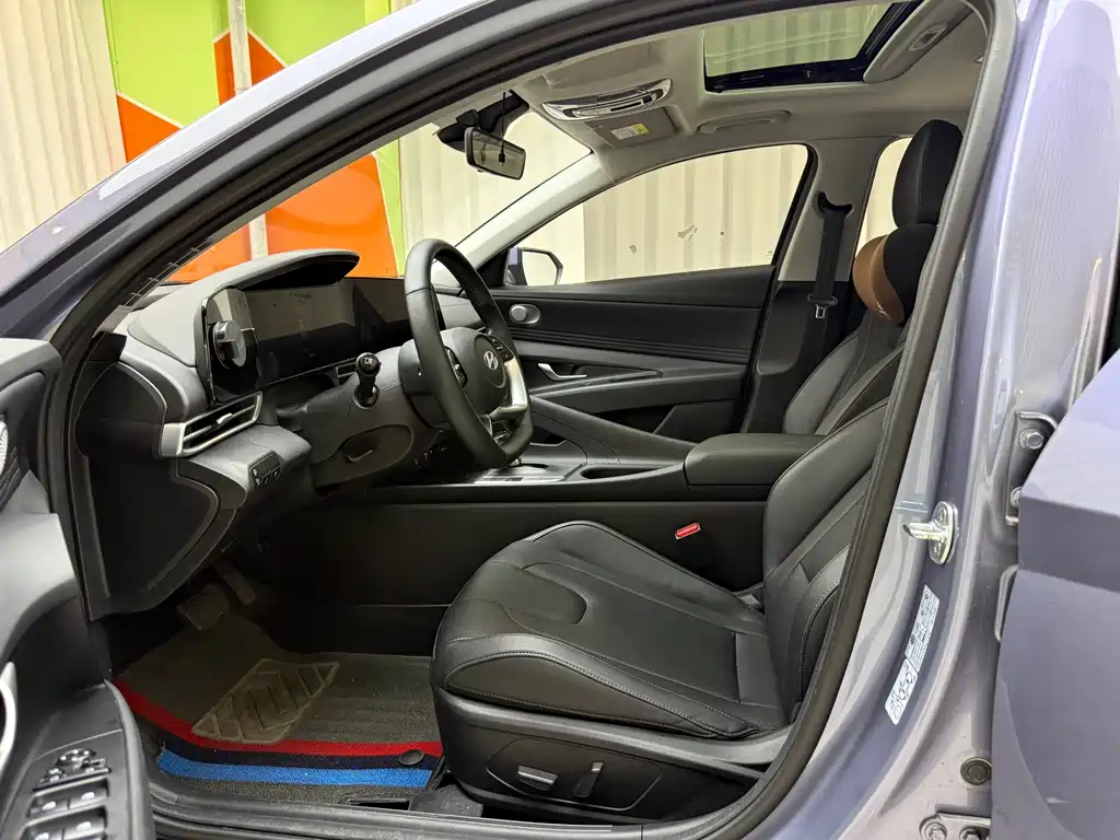 Hyundai Elantra 2023