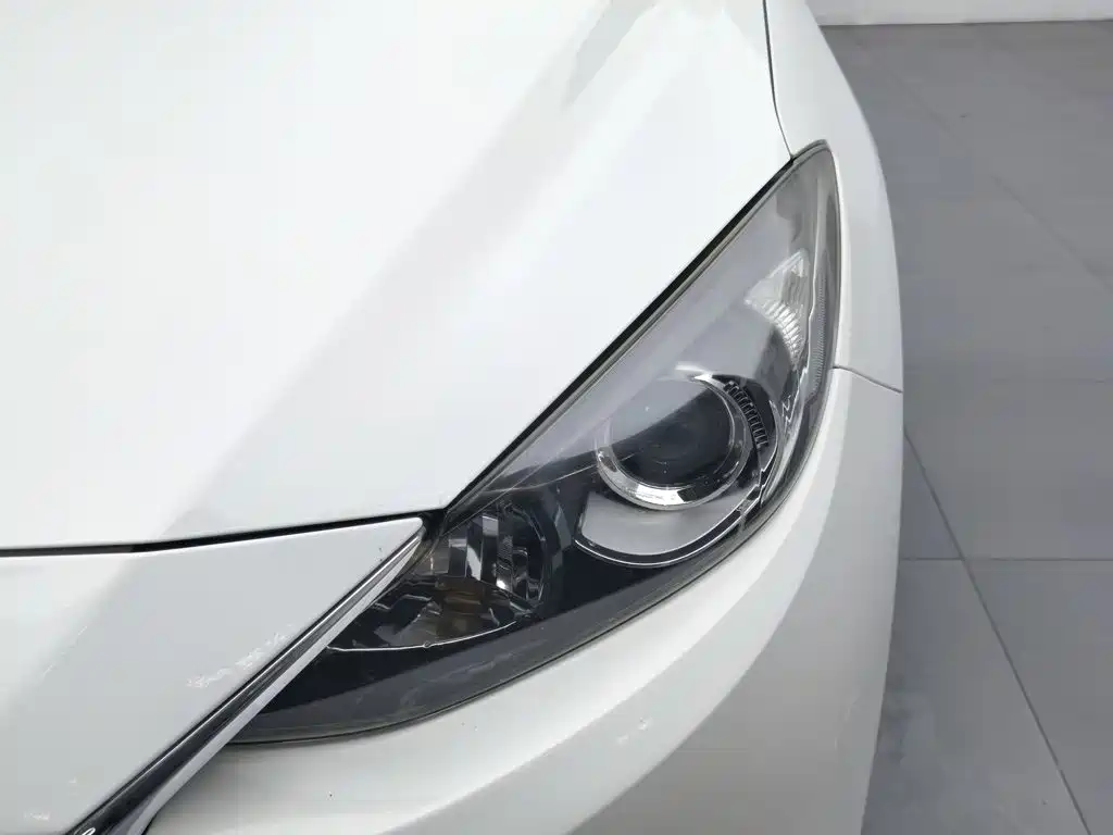 Mazda 3 Angkesela 2016