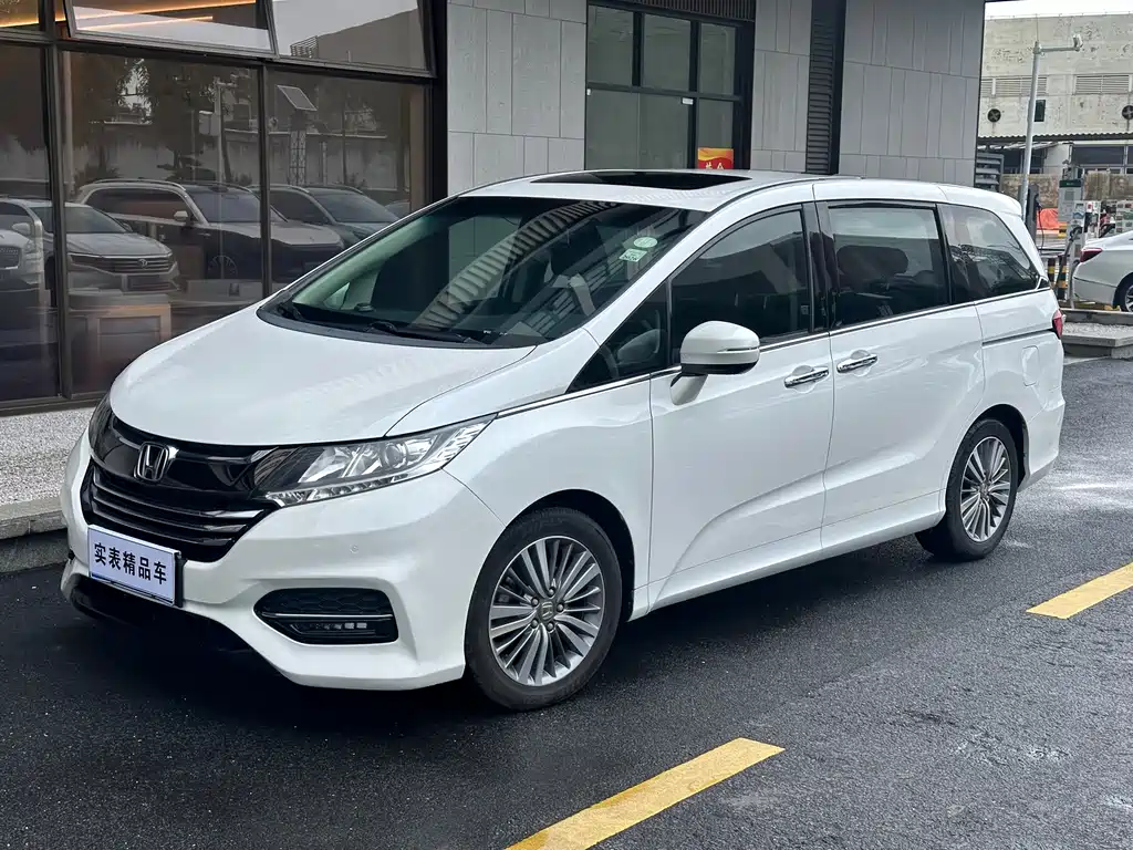 Honda Odyssey 2018 — фото 1