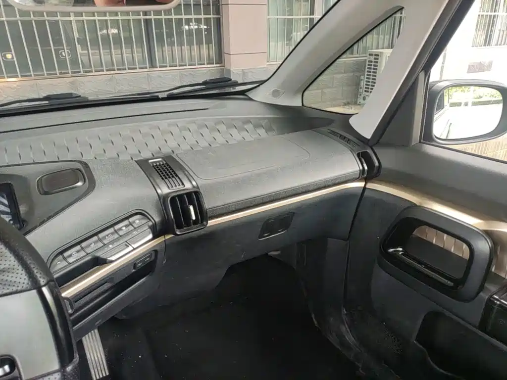 Baojun Kiwi EV 2022 — фото 13