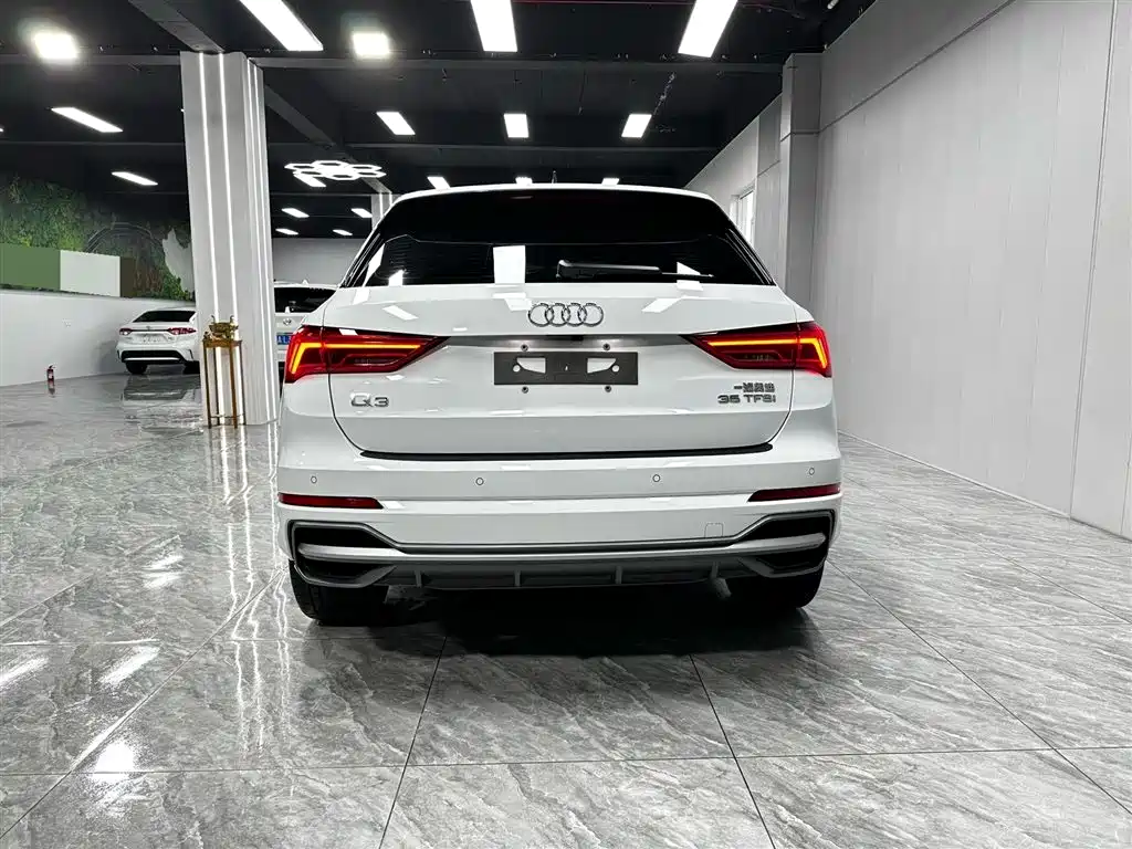 Audi Q3 2022 — фото 5