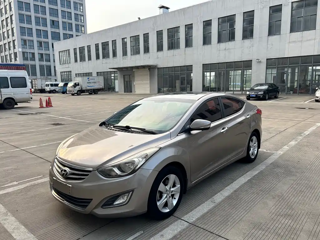 Hyundai Elantra 2013