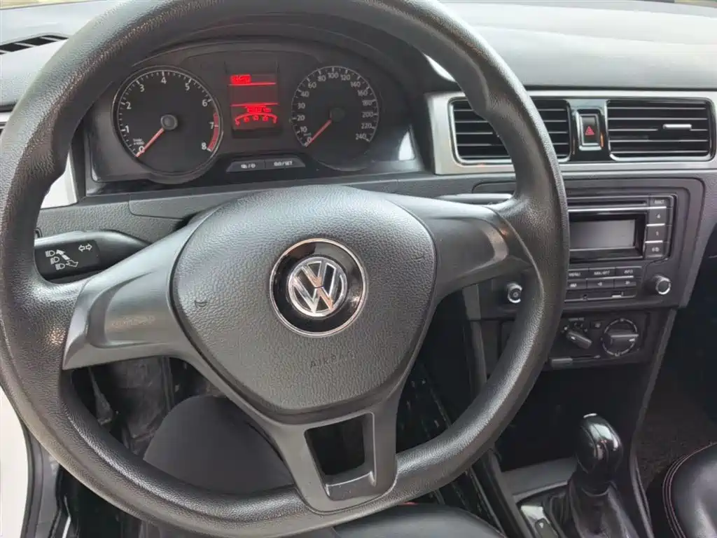 Volkswagen Santana 2017 — фото 10